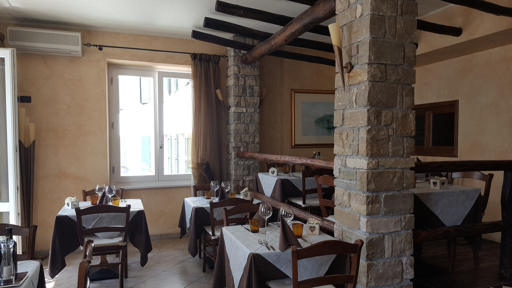 Albergo Ristorante Montebaldo Лимоне-суль-Гарда Экстерьер фото