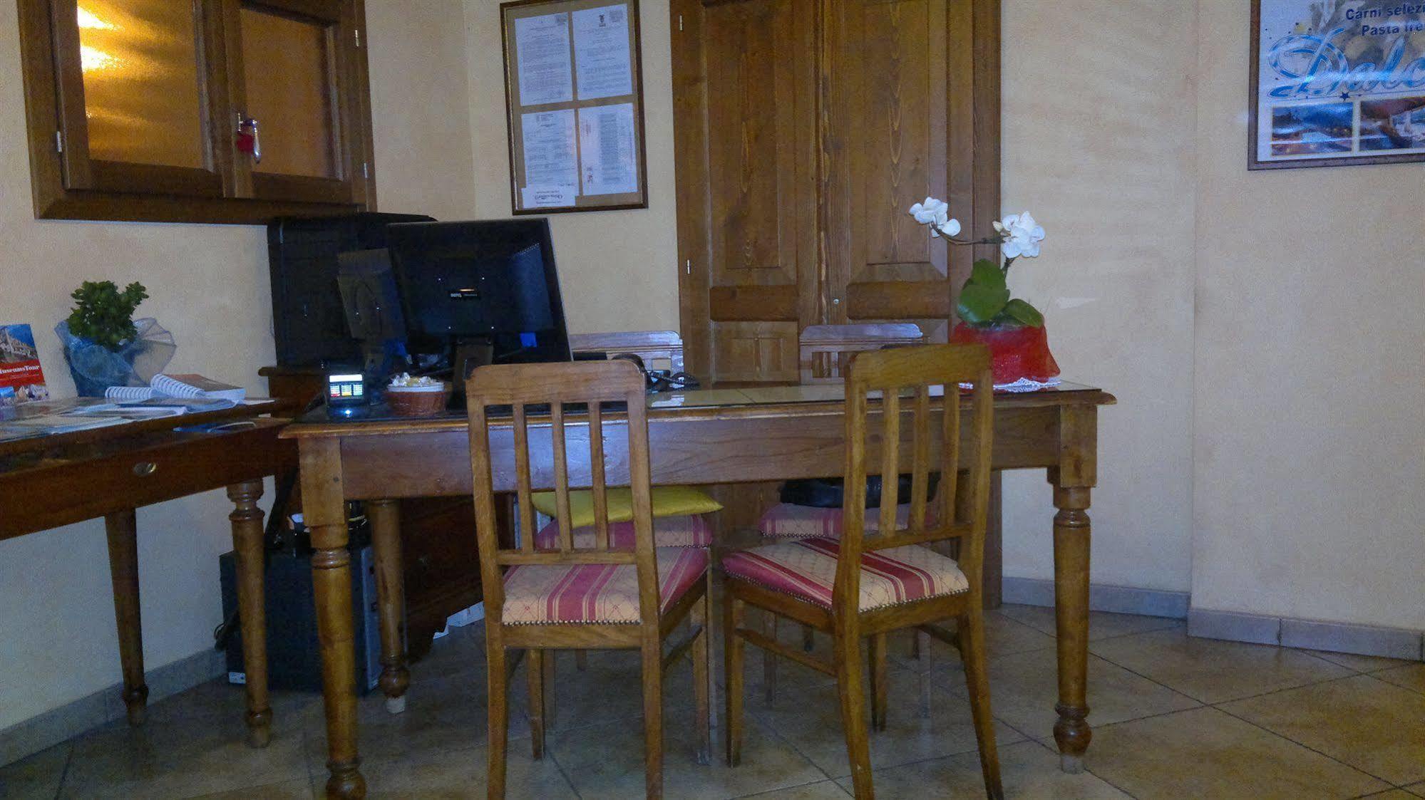 Albergo Ristorante Montebaldo Лимоне-суль-Гарда Экстерьер фото
